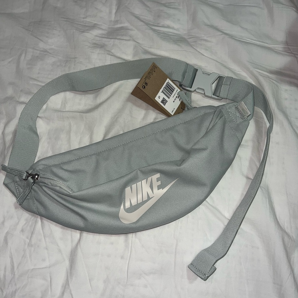 NWT Nike Belt Bag